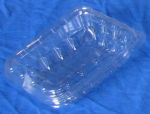Item No. 441  1/2 Pint Clam Hinge Cover Berry Till, clear plastic (PETE), 576 pack