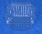 #472  Quart Clam Hinge Cover Berry Till, clear plastic, 600 pack