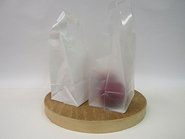 Item No 556  1/2 Peck Plastic Flat Bottom Tote Bag 500 Pack