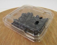 Item No 760     6 oz Clam Hinge Cover Berry Till, clear plastic, 480 pack