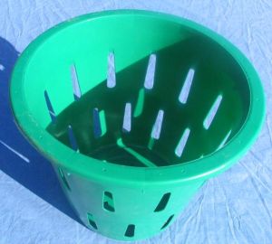 Item No 799, 5/8 Bushel Hamper Picking Basket, green, heavy duty plastic, 6-pack