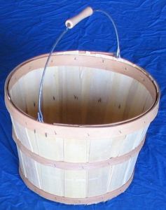 Item No 869, 1/2 Bushel Heavy Duty Basket, Natural Wood, Handle, 12 pack